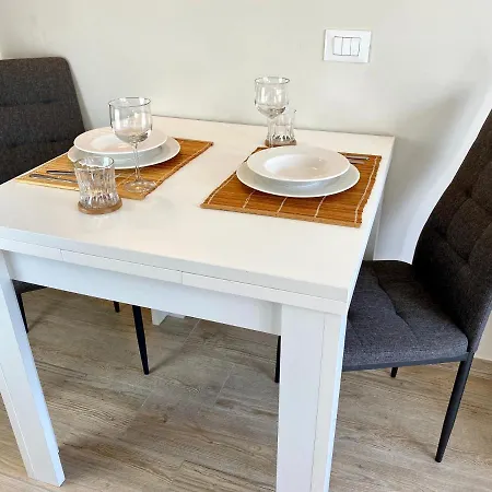 Apartment Bright With Free Private Parking *